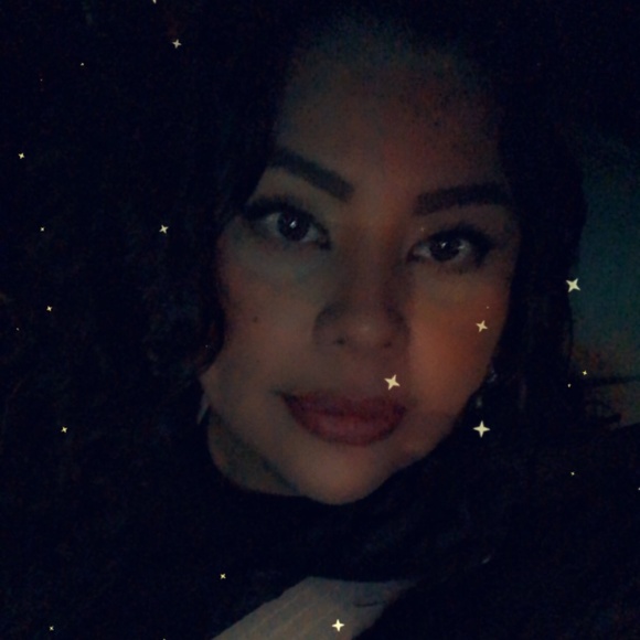 Meet your Posher, Mariana - Picture 1 of 1